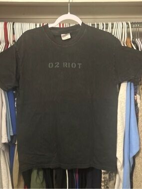 Vintage 2002 Pearl Jam Riot Act Tour Seattle Key Arena Concert T-Shirt Hanes